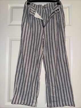 Abercrombie & Fitch Blue and White Striped Straight Leg Pants